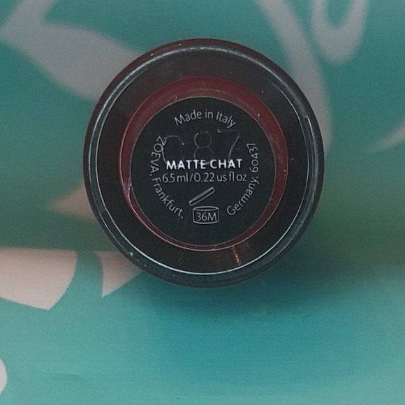 Zoeva Pure Velours Lips in Matte Chat - Picture 4 of 4